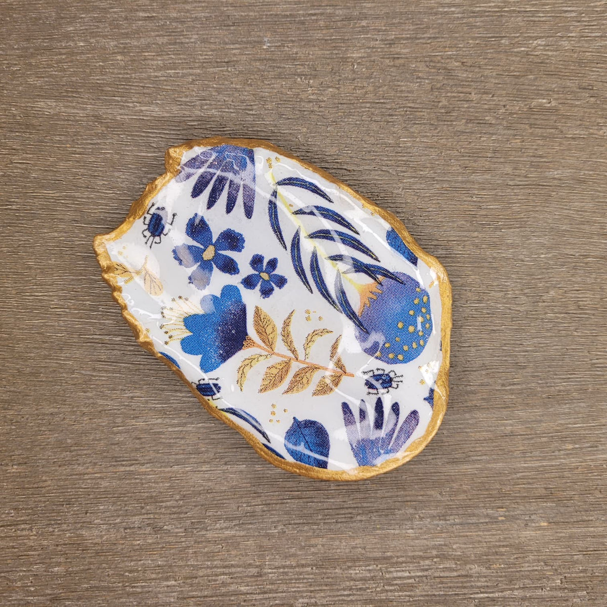 Oyster decoupage trinket trays