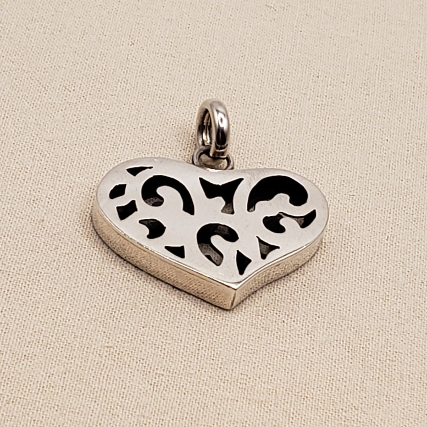Peruvian Silver Filigree Heart Pendant